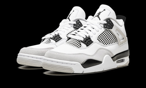 Air Jordan 4 Retro "Military Black"