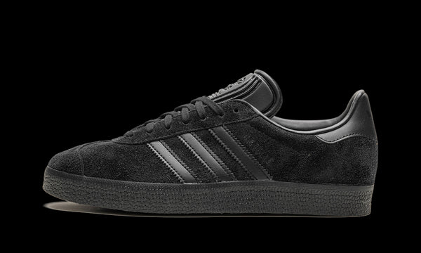 Gazelle "Triple Black" CQ2809