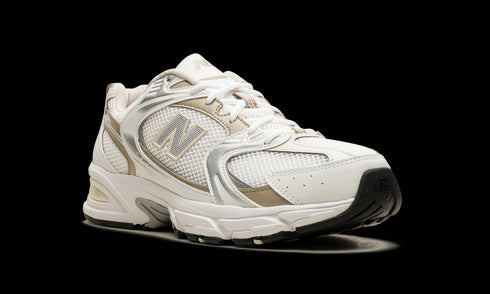 530 "White / Stoneware / Linen"