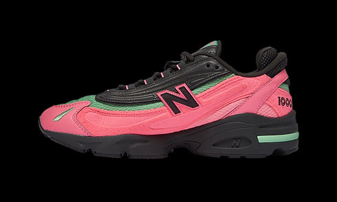 1000 "Black / Pink - Footlocker Exclusive" M1000FDM