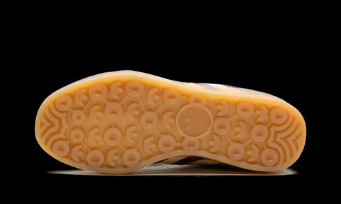 Gazelle Indoor "Maroon Almost Yellow"