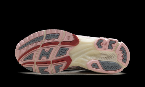 GEL-Nimbus 10.1 "VandyThePink - Strawberry"