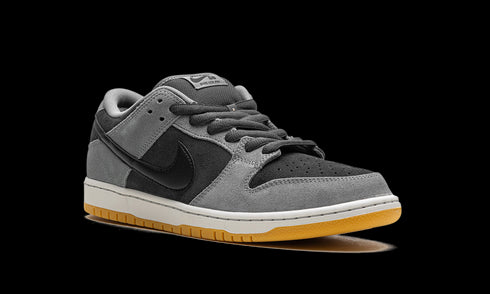 SB Dunk Low "Dark Smoke Grey"