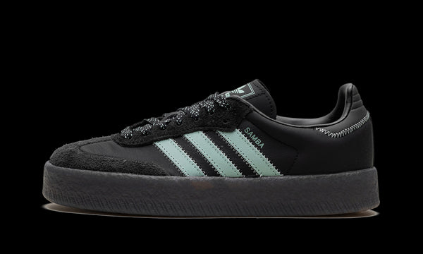 Sambae WMNS "Core Black Haze Green" IE9110