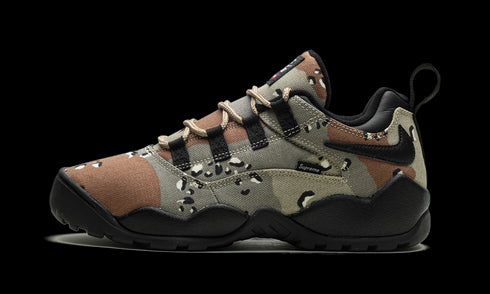 SB Darwin Low "Supreme - Khaki"