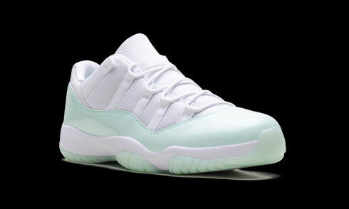 Air Jordan 11 Low WMNS "Igloo" AH7860 103