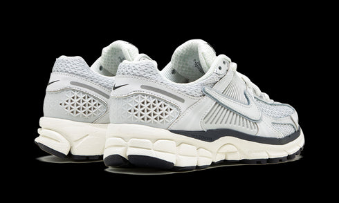 VOMERO 5 MNS WMNS "Photon Dust"