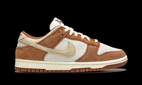 Dunk Low PRM "Medium Curry"