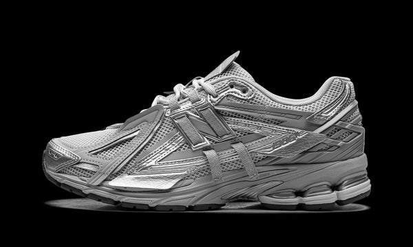 1906A "Concrete Silver Metallic"