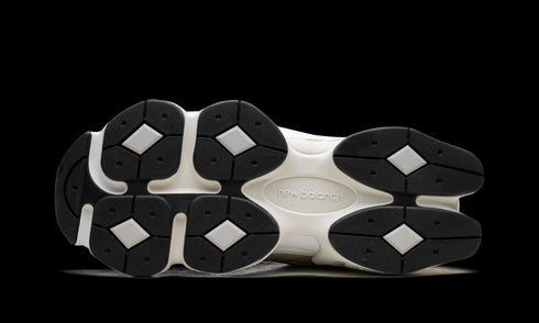 9060 "Incense Raincloud Arid Stone"