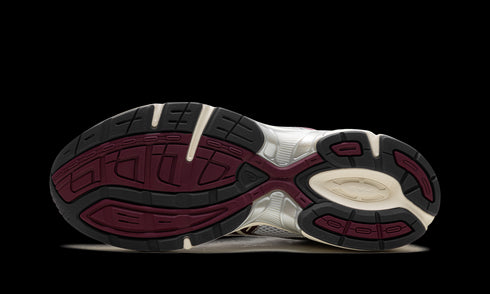 Gel-1130 "Maroon Banner"