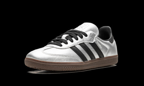 Samba OG WMNS "Silver Metallic Black Gum"