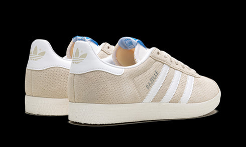 Gazelle "Wonder White" IF3817