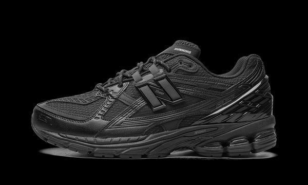 1906 "Tripple Black"